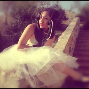 Meet your Posher, Yolanda